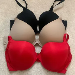 3 Natori Women's Bra bundle - Black, Tan, and Red. 36C. EUC.