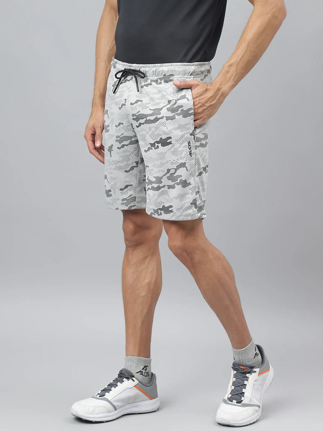 Alcis Men Light Grey Anti-Static Graphic Print Slim-Fit Training Shorts