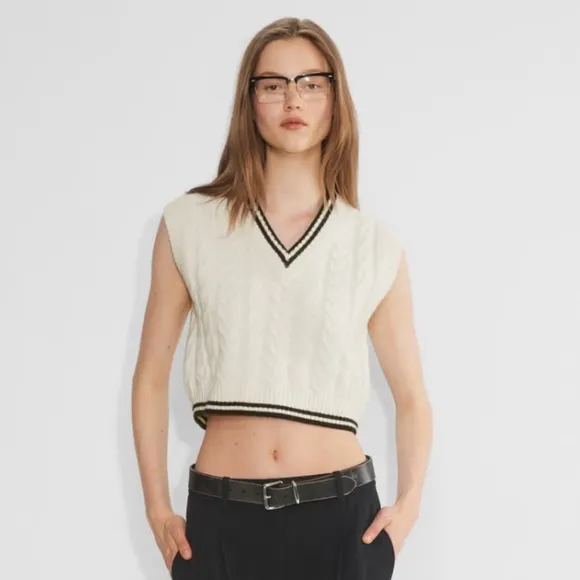 Aritzia Sunday Best Sz XS Winston Off White Knit Merino Cropped Sweater Vest
