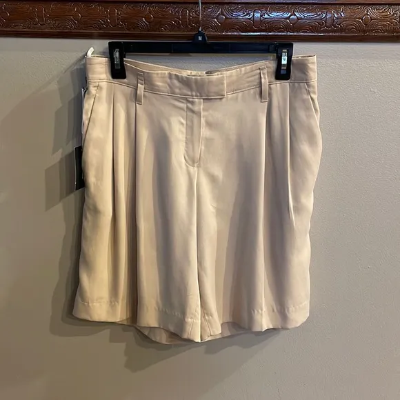 BABATON Artizia pleated VAUGHN shorts NEW! Size 6 drape LYOCELL fabric beige