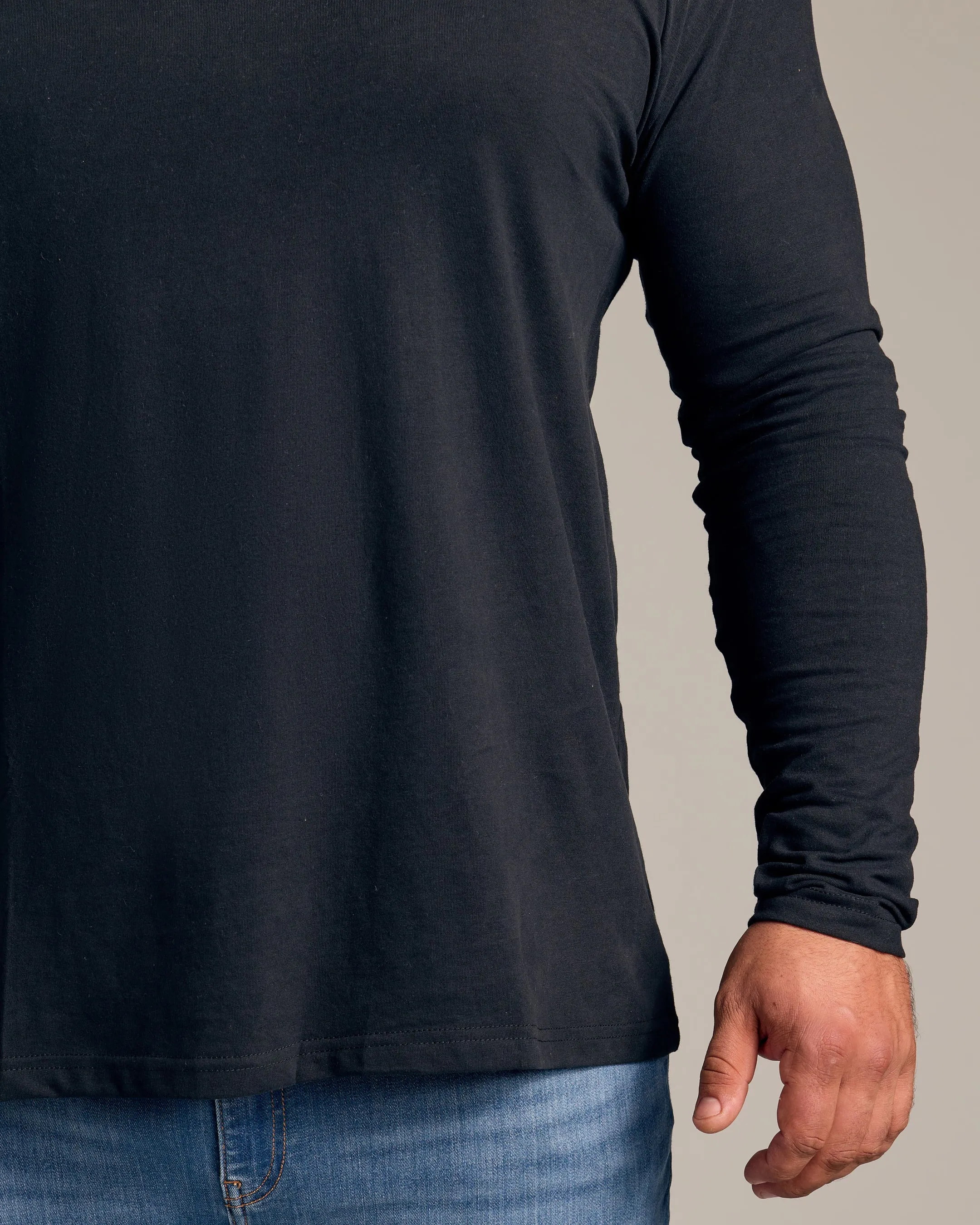Black Long Sleeve Crew Neck Tee