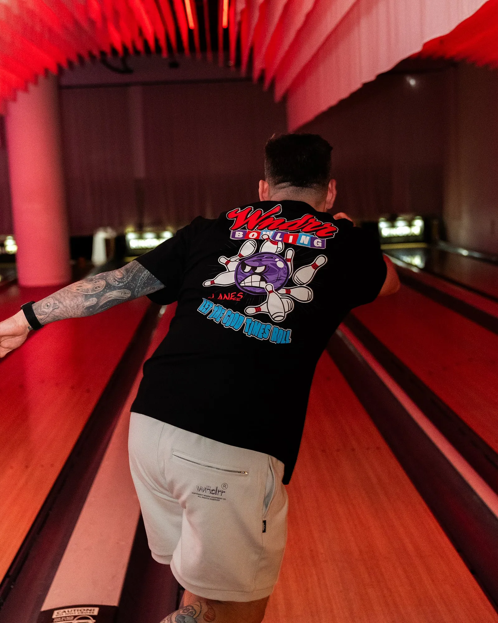 BOWLING BOX FIT TEE - BLACK