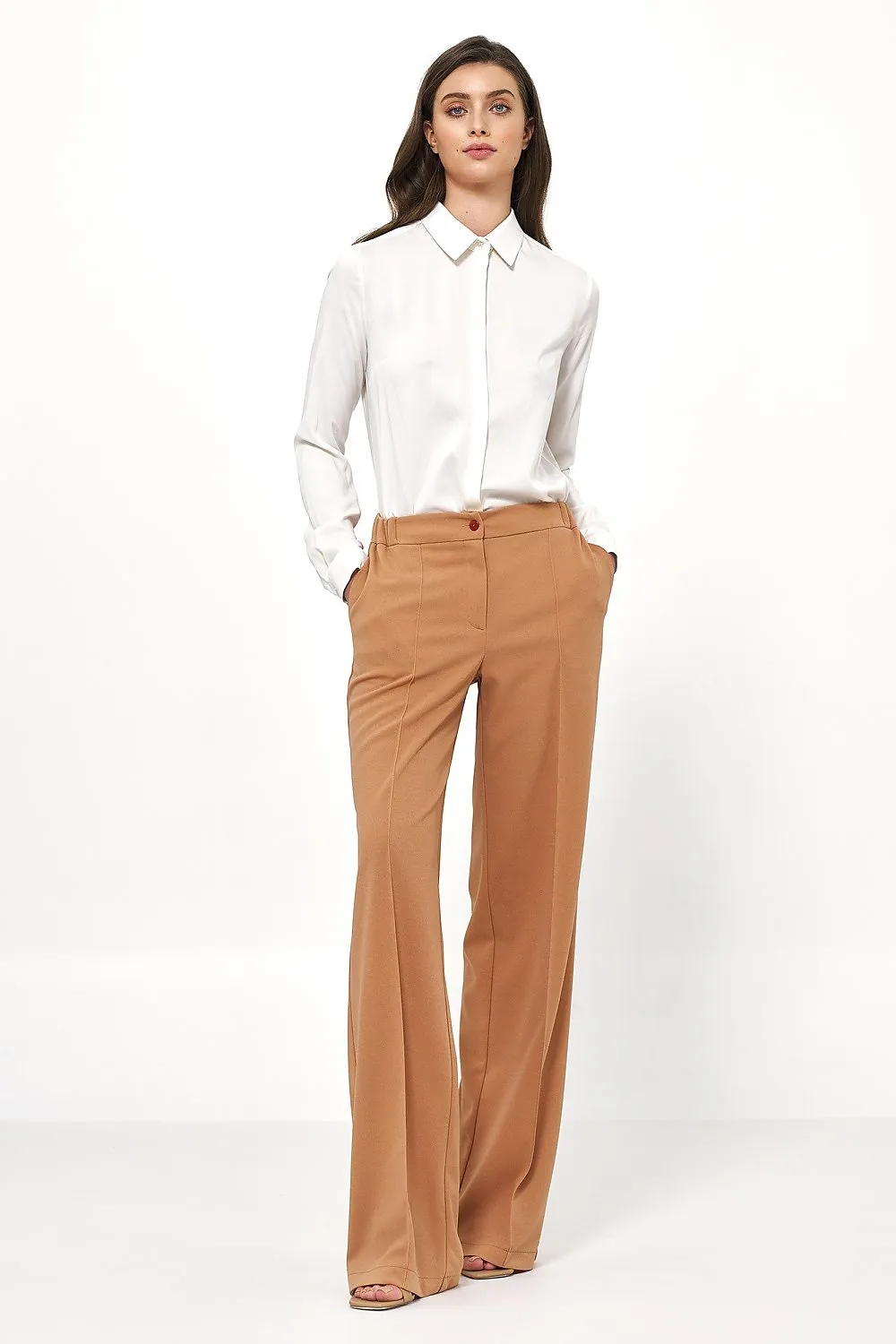 Delicate Collar Fitted Blouse