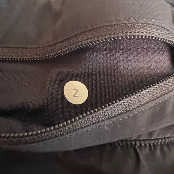 EUC Lululemon Goal Crusher Short in Black