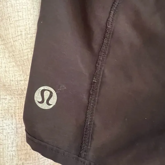 EUC Lululemon Goal Crusher Short in Black