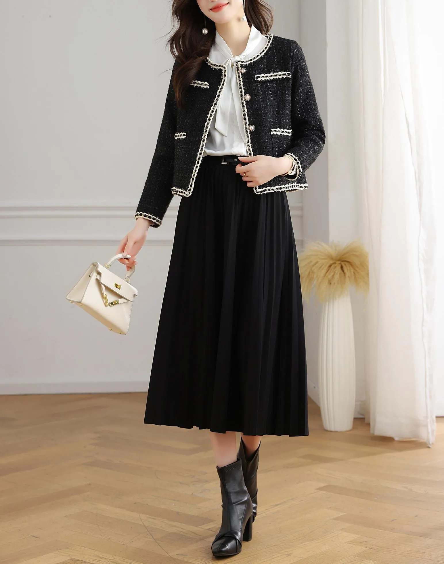 French-Inspired Women's Black Blazer with Button-up Closure
