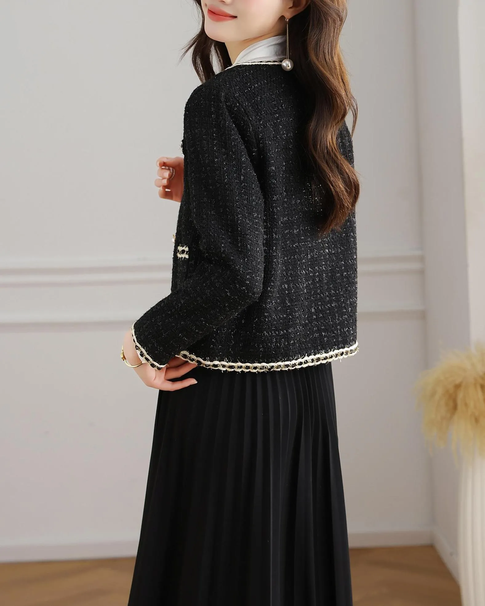 French-Inspired Women's Black Blazer with Button-up Closure