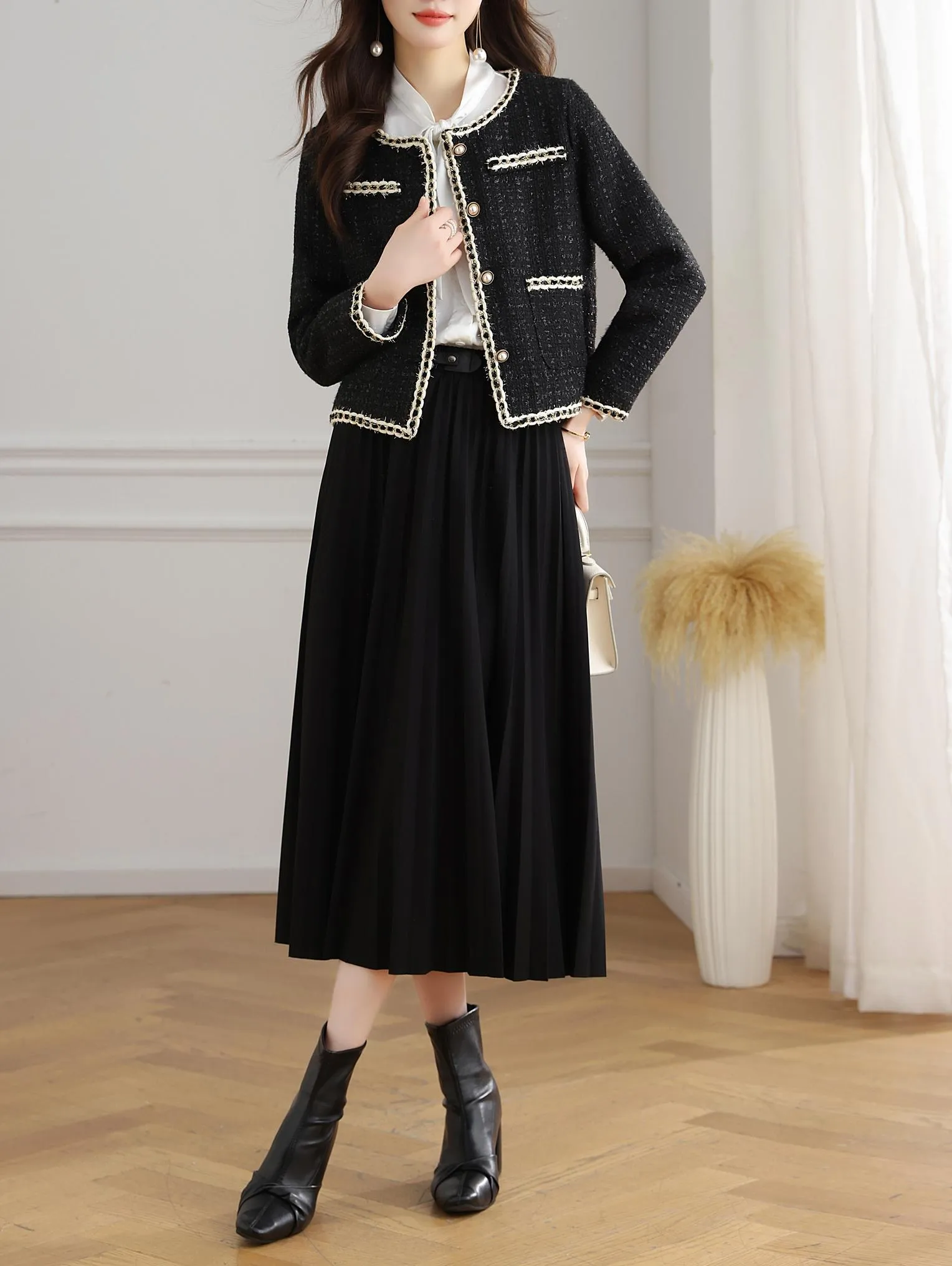 French-Inspired Women's Black Blazer with Button-up Closure