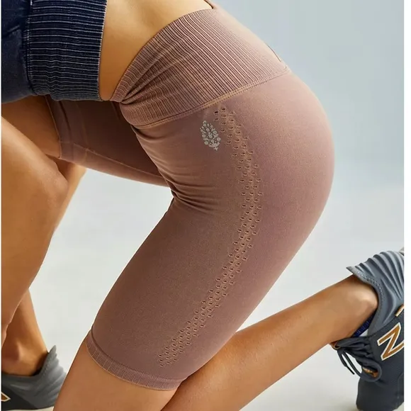 Good Karma Bike Shorts in Elderberry Tea, NWOT, M/L