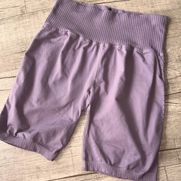 Good Karma Bike Shorts in Elderberry Tea, NWOT, M/L