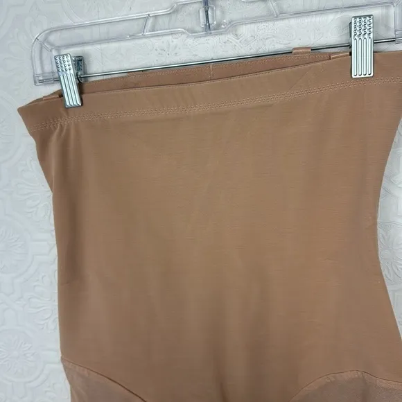 HoneyLove Superpower Short Nude Sand Shapewear Large Compression Sculpt