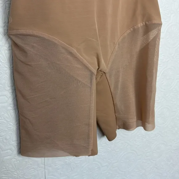 HoneyLove Superpower Short Nude Sand Shapewear Large Compression Sculpt