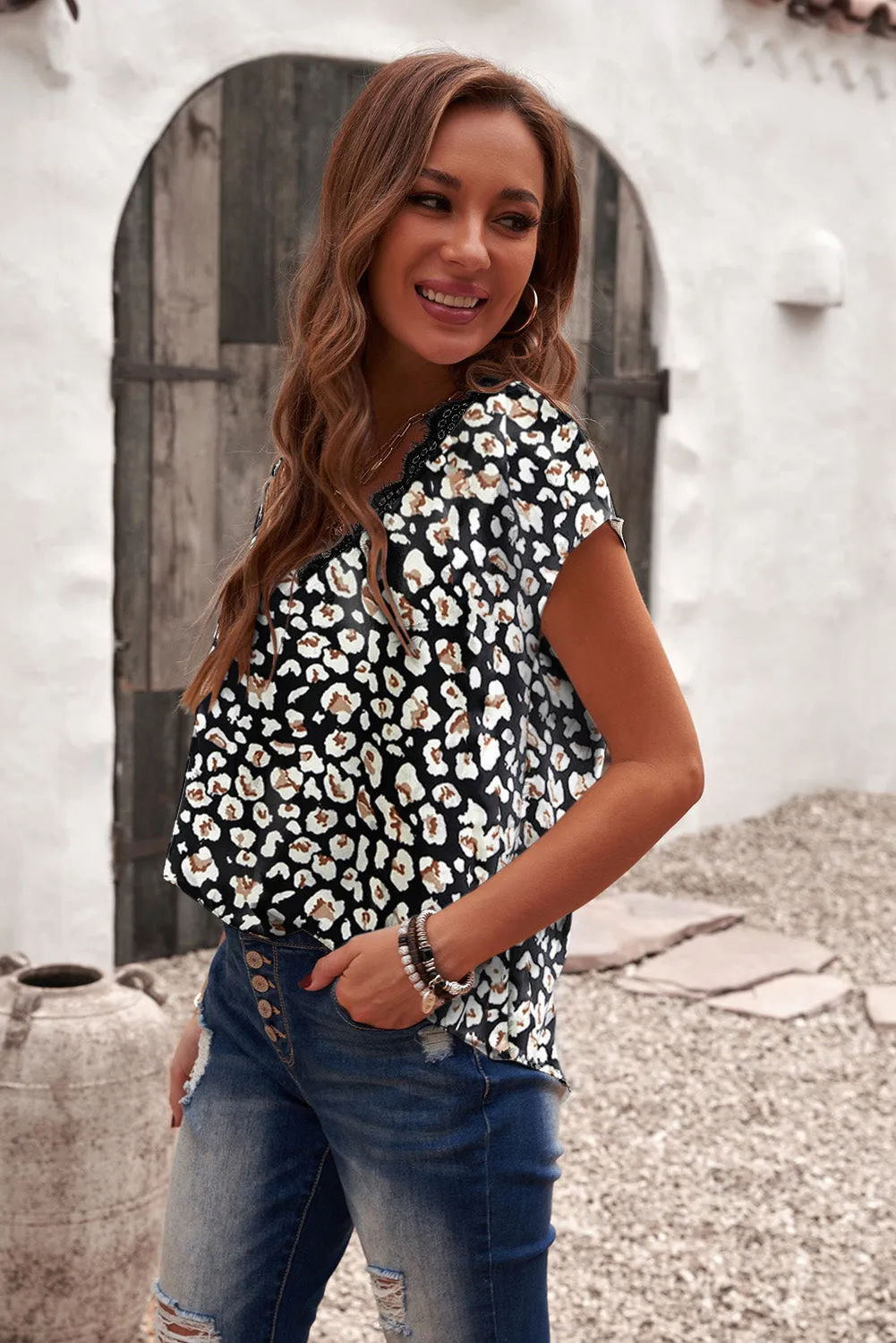 Leopard Scalloped V-Neck Short Sleeve Top