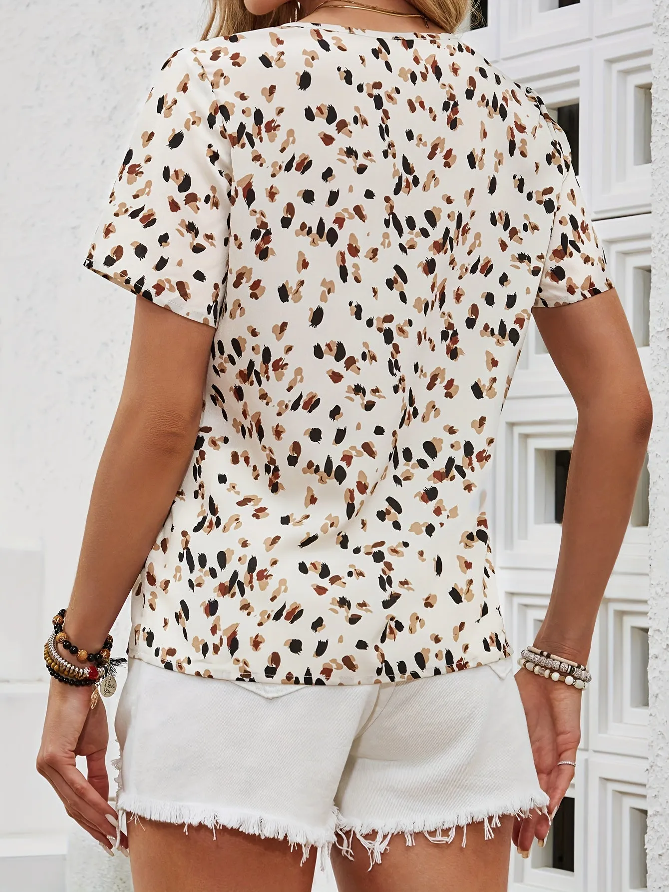 Lina™ | Chic Print Notch Blouse