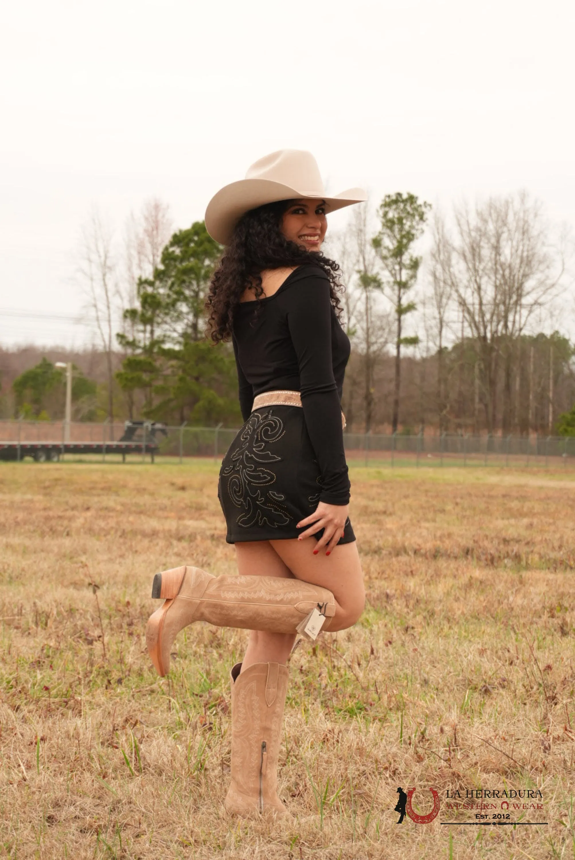 LUCKY&BLESSED BLACK SKIRT