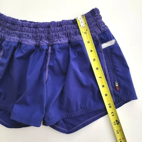 Lululemon Run Track Attack Athletic Short Twin Stripe Blue Plum 4&quot; Inseam Size 6