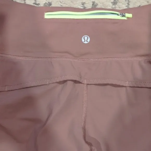 Lululemon Trail Bound Short Bark Berry like new