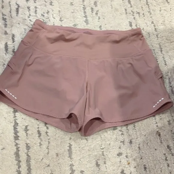 Lululemon Trail Bound Short Bark Berry like new