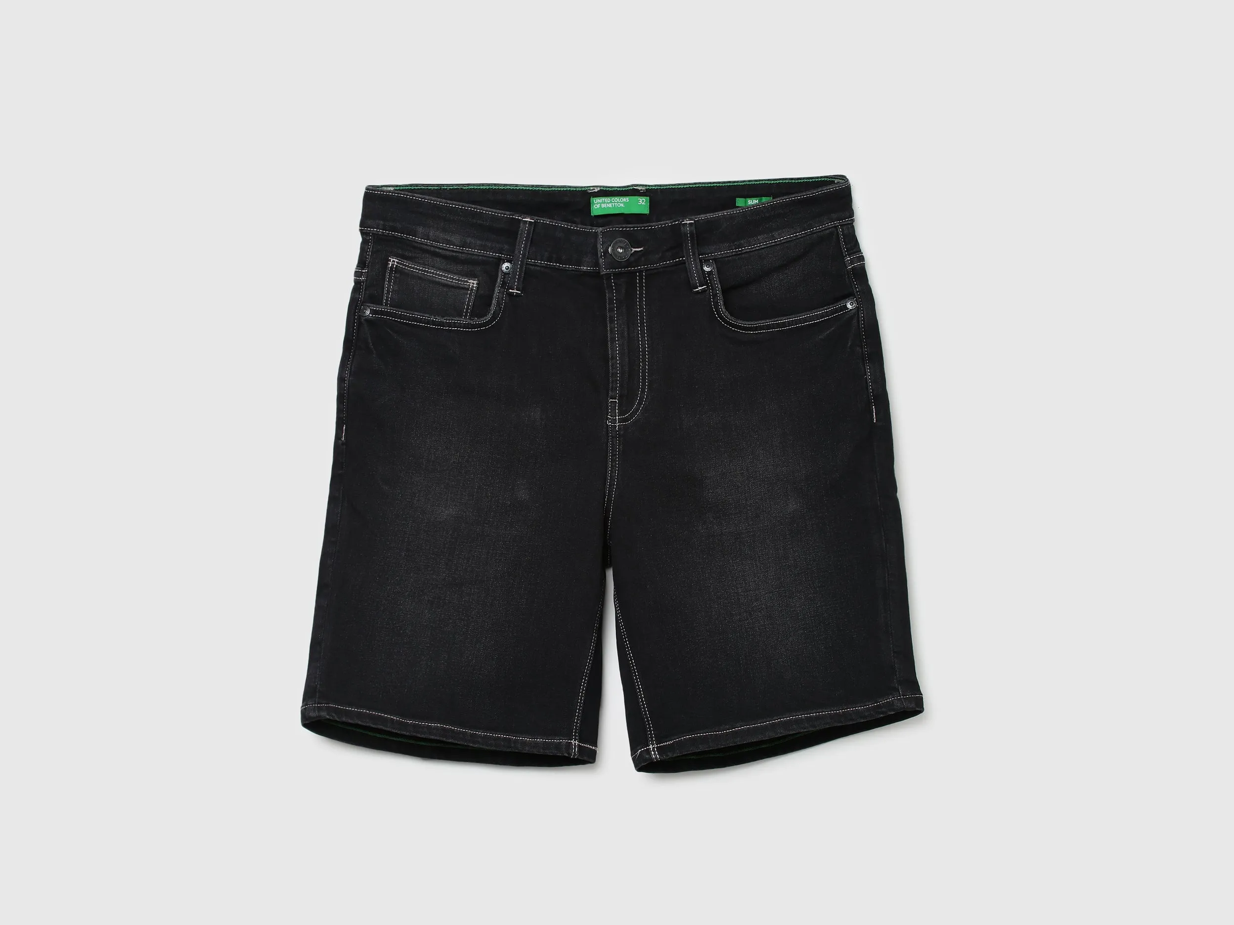 Men Solid Slim Fit Shorts