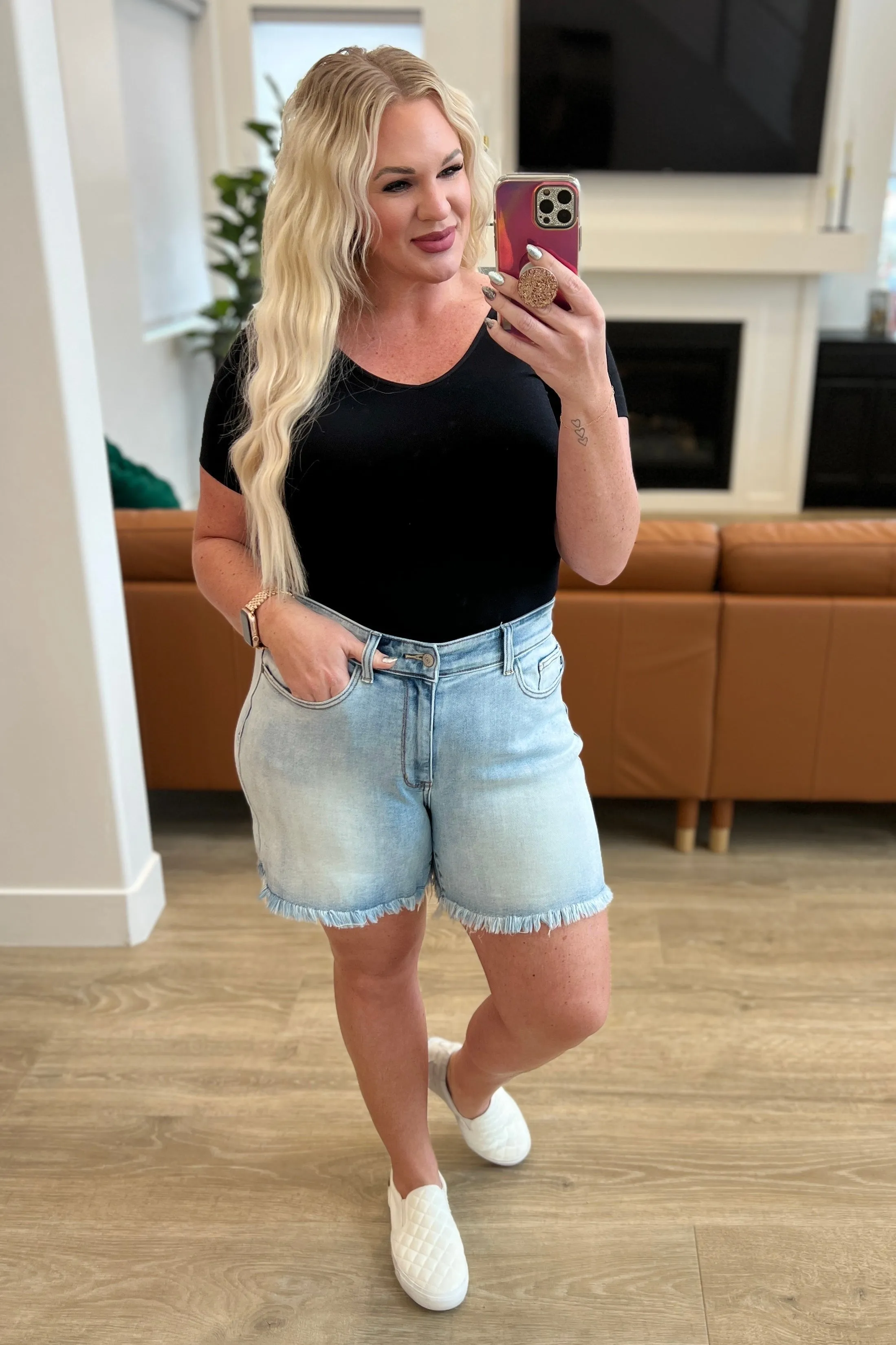 Mid Thigh Judy Blue Shorts