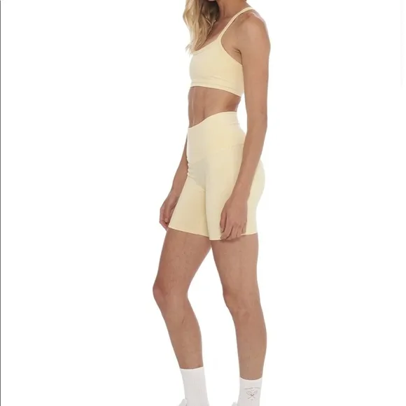 Morgan Stewart Sport Buttercream Short   Tank in Size Small Yellow