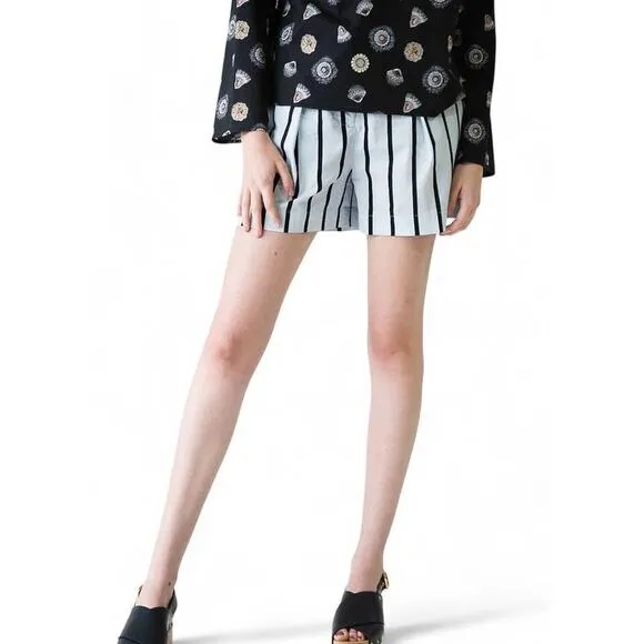 Never A Wallflower Pleated Shorts Blue Cabana Stripe Small S NEW NWT