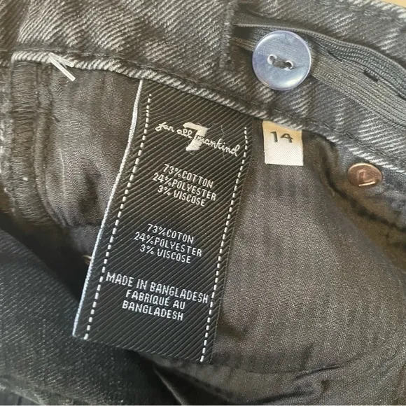NEW 7 for All Mankind Cut Off Short In Black