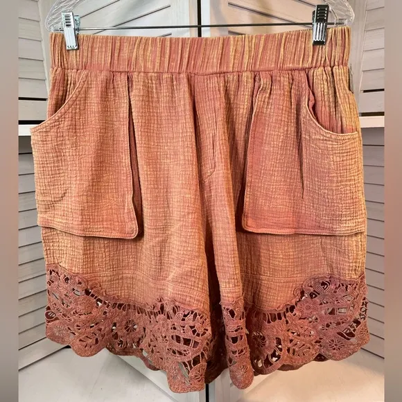 NEW OLI &amp; HALI SHORTS