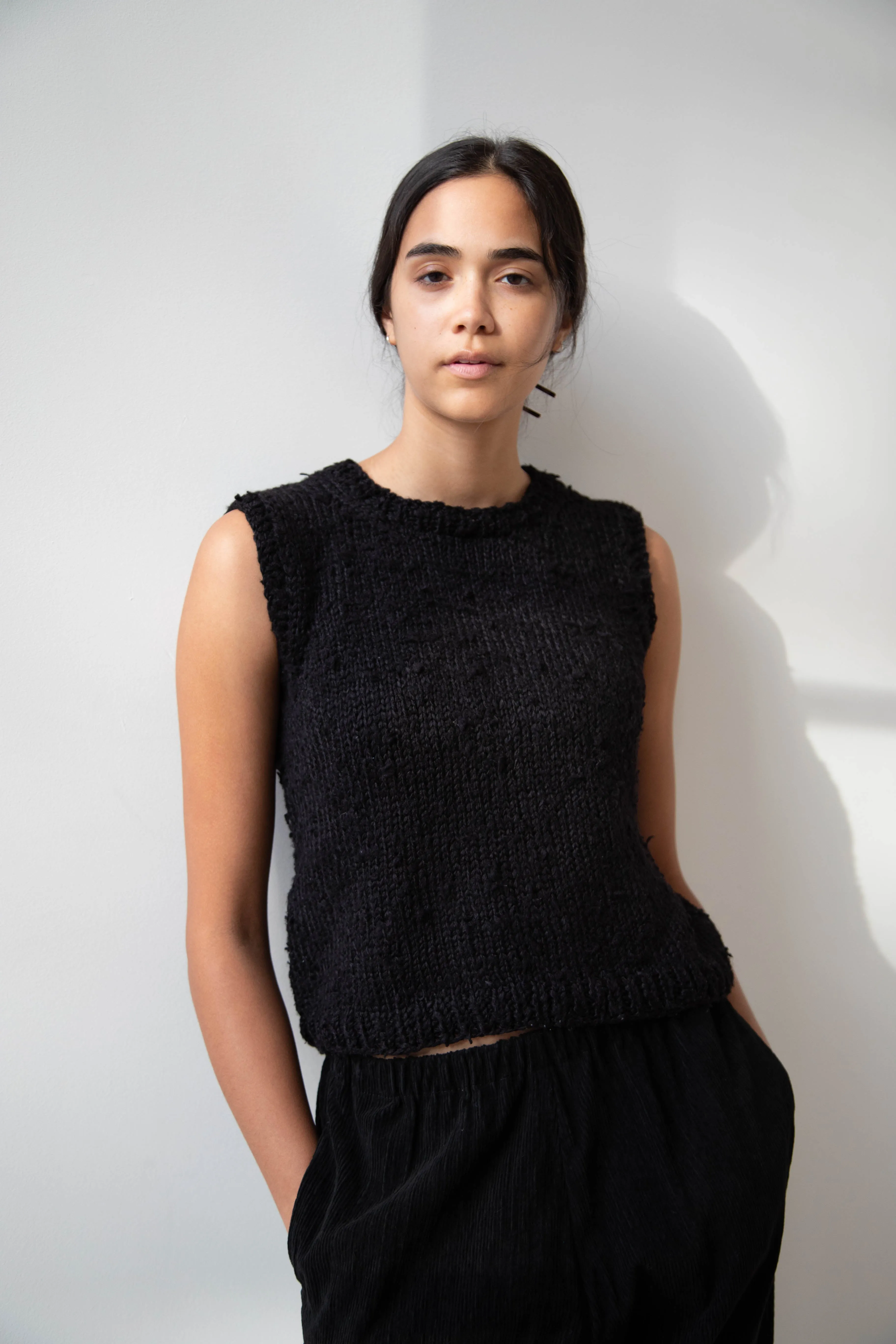 Nitto Pincel Vest in Black Silk
