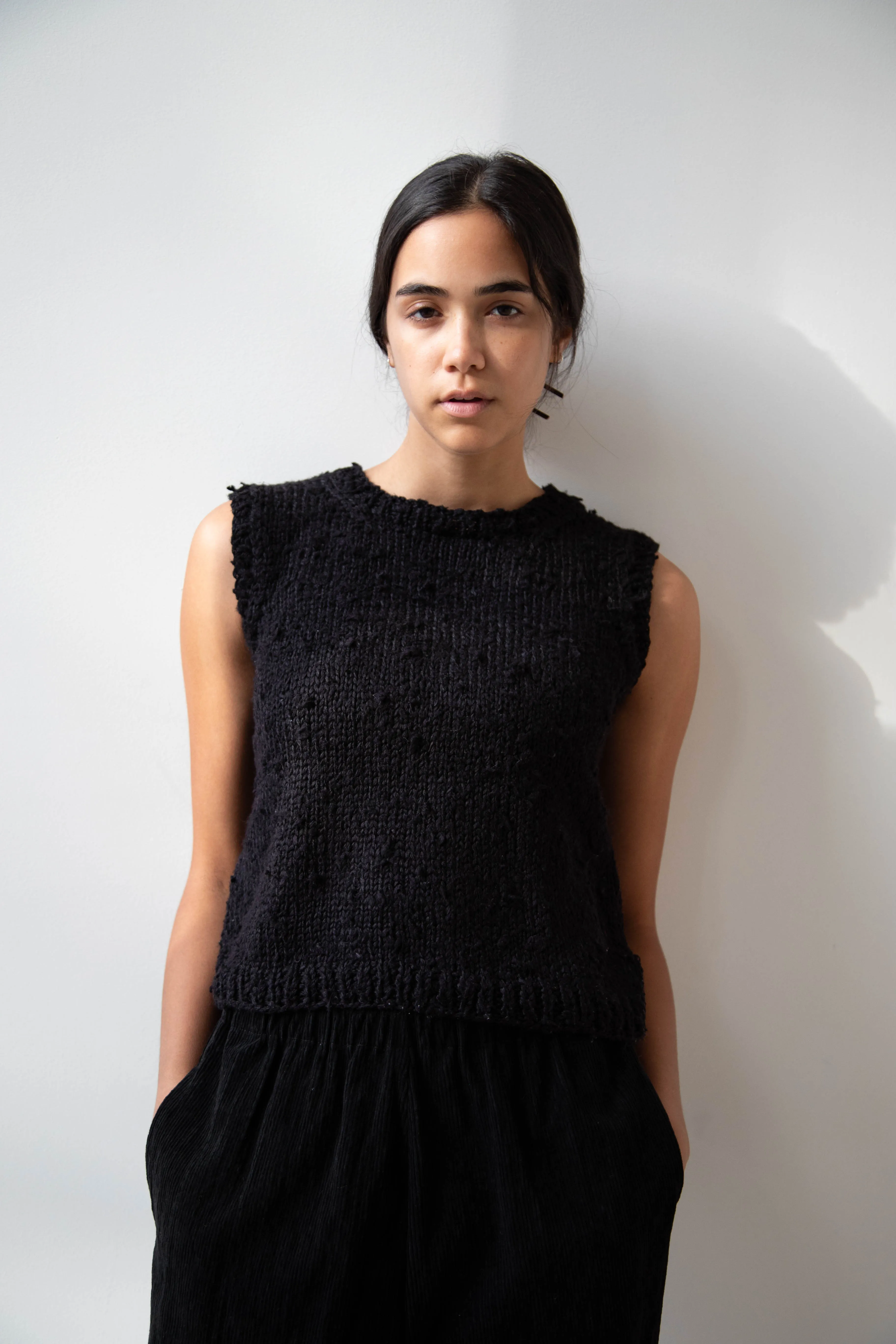 Nitto Pincel Vest in Black Silk
