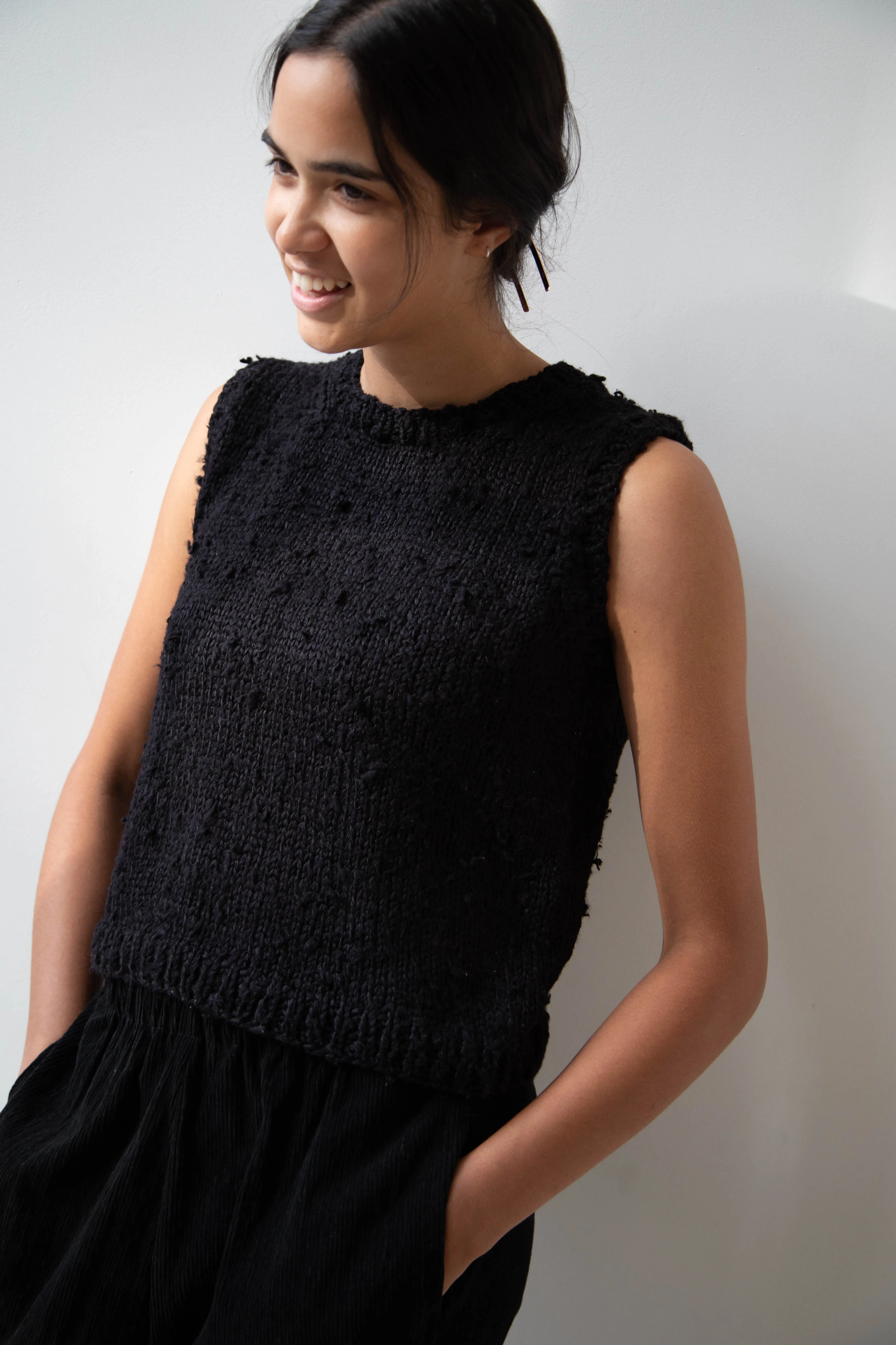 Nitto Pincel Vest in Black Silk