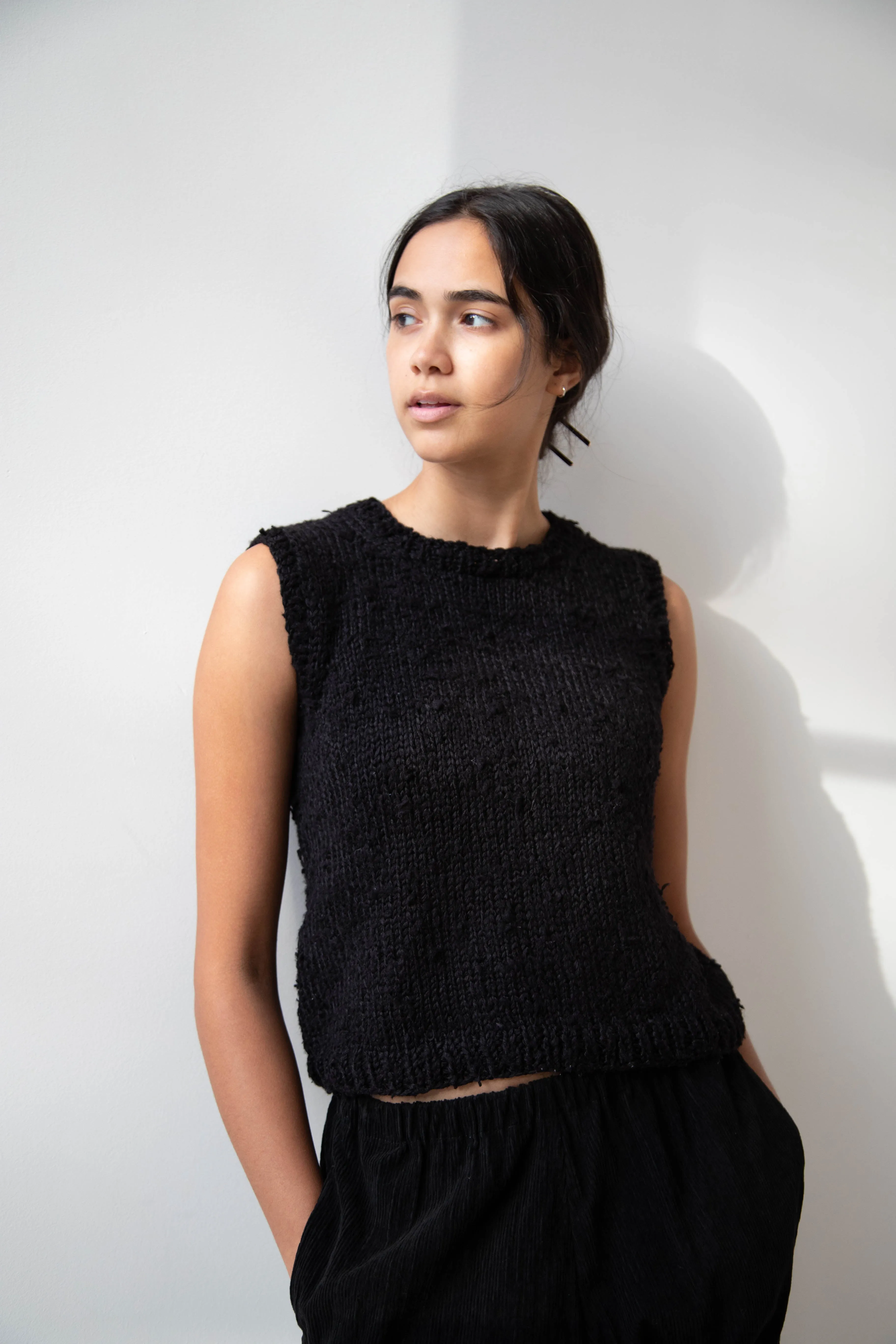 Nitto Pincel Vest in Black Silk