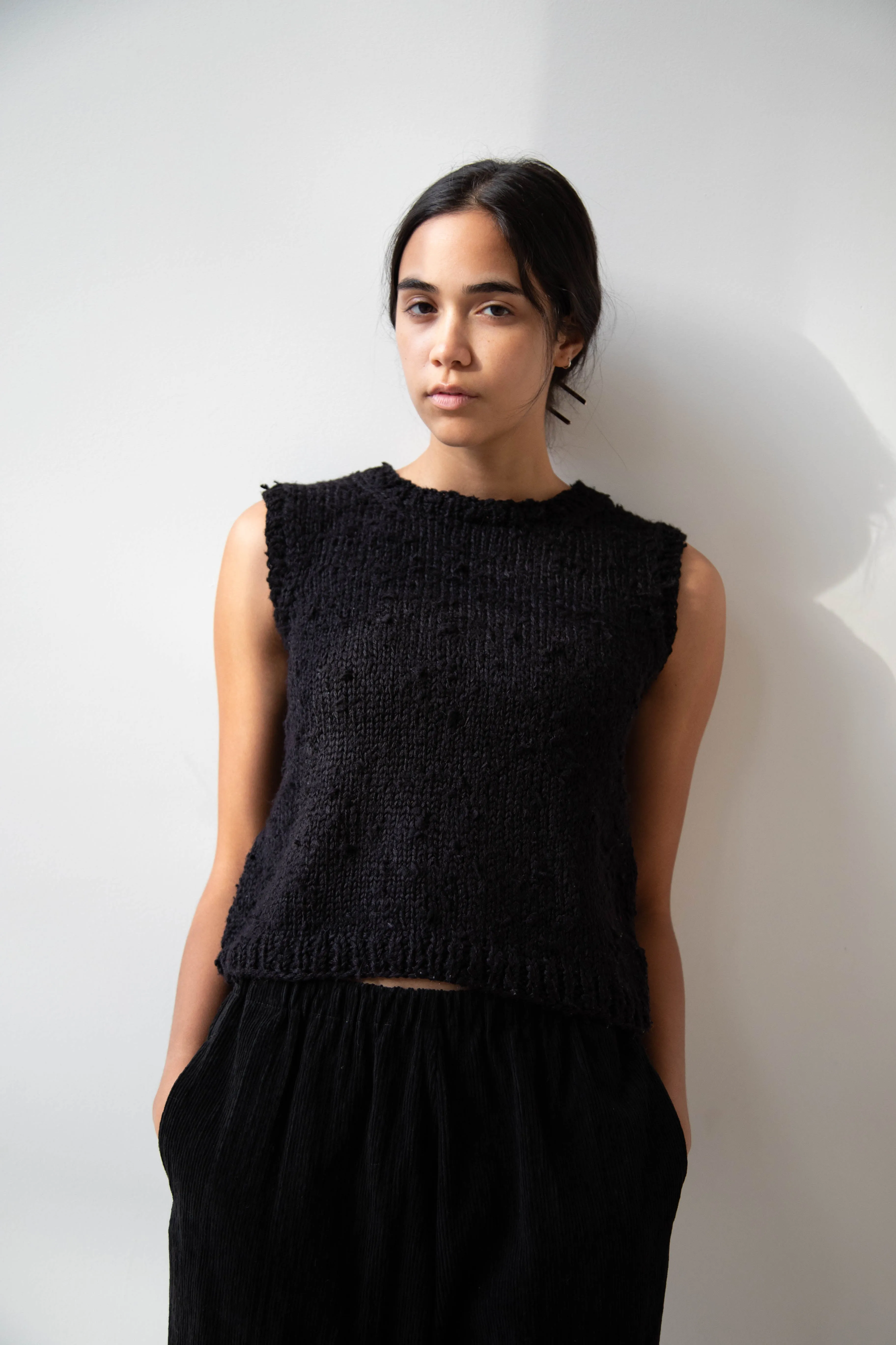Nitto Pincel Vest in Black Silk