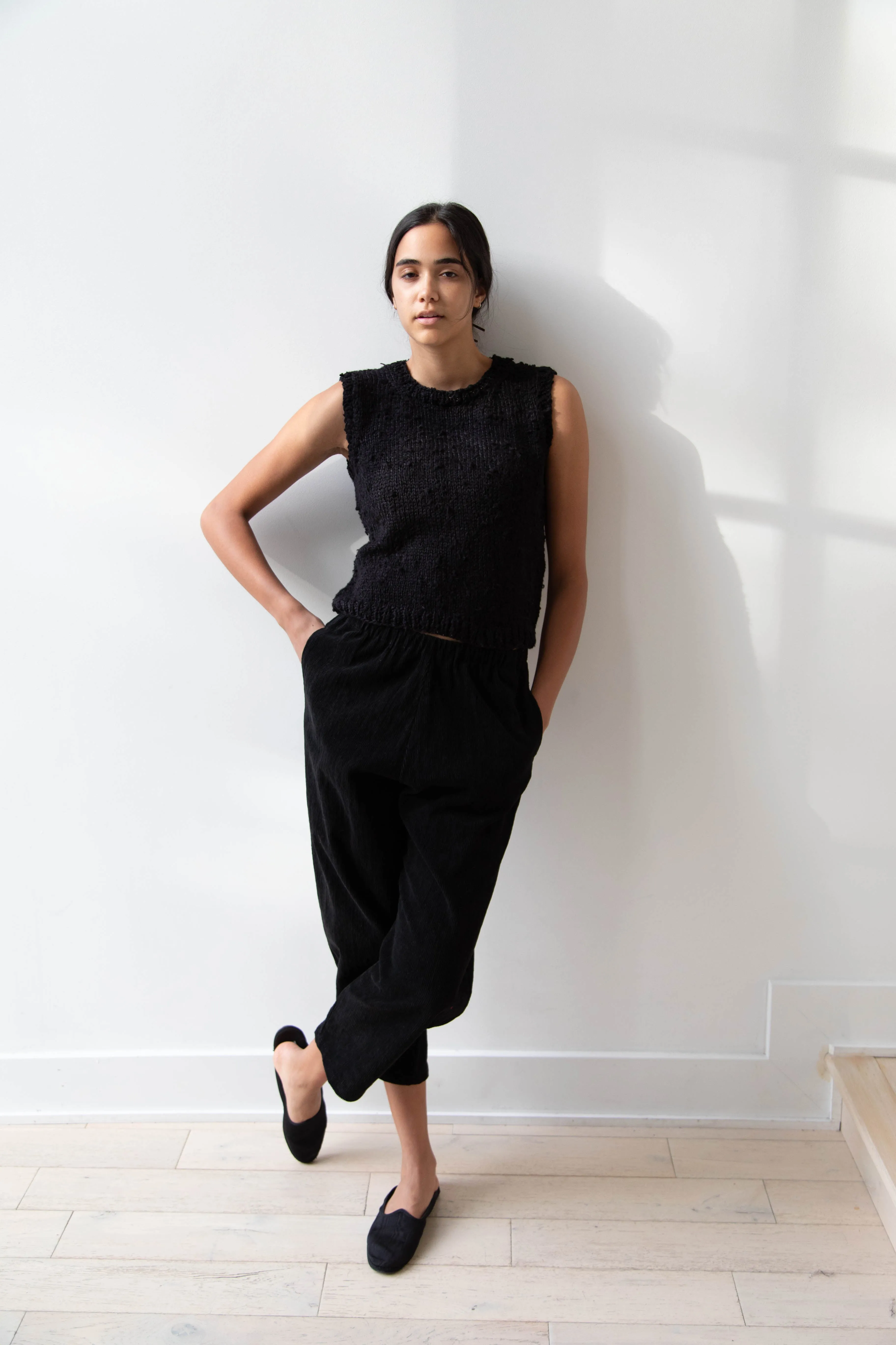 Nitto Pincel Vest in Black Silk