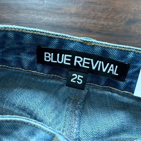 NWT BLUE REVIVAL Nash Vegas High Rise Frayed Denim Shorts Bling Festival Size 25