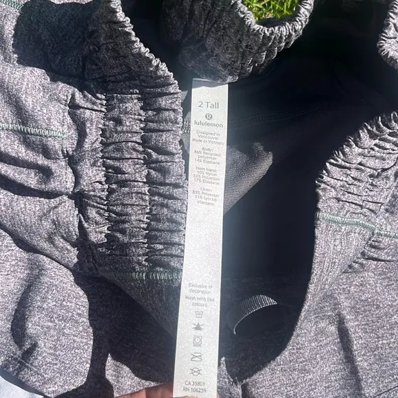 NWT! LULULEMON Hotty Hot High Rise 4”  Shorts!