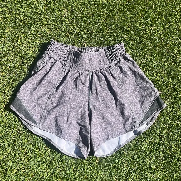 NWT! LULULEMON Hotty Hot High Rise 4”  Shorts!