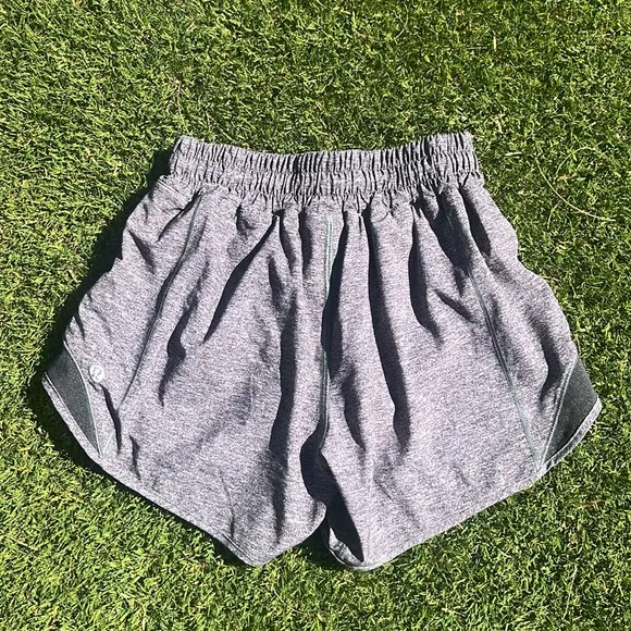 NWT! LULULEMON Hotty Hot High Rise 4”  Shorts!