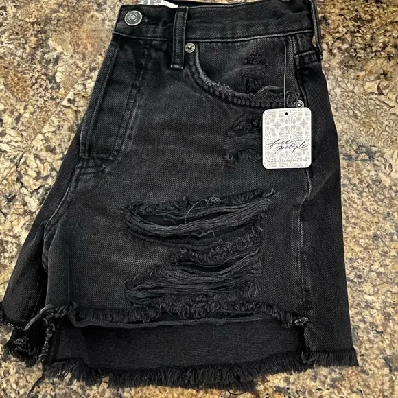 NWT People Maggie Mid Rise Shorts