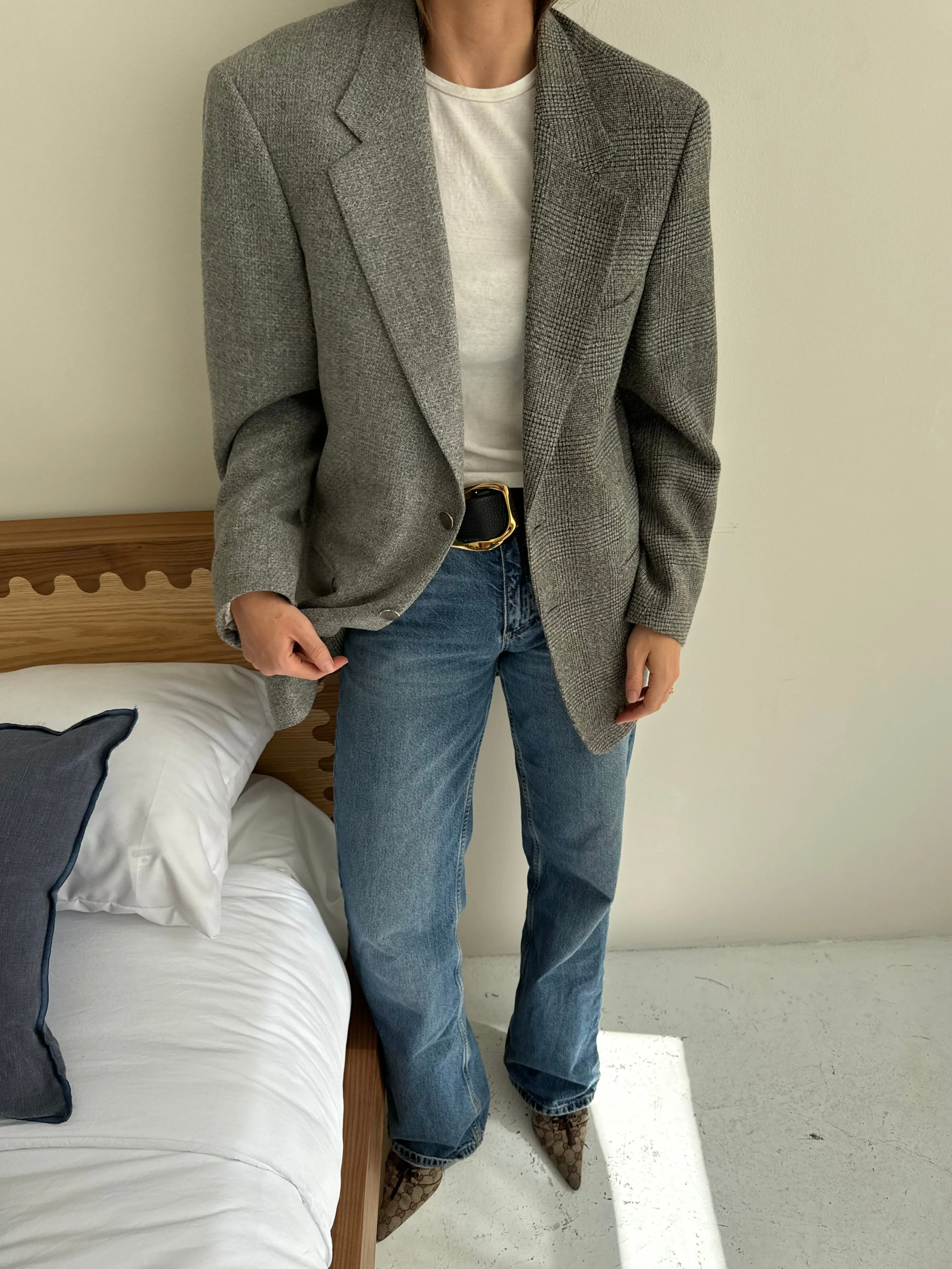 Pale grey and checkered contrasted blazer