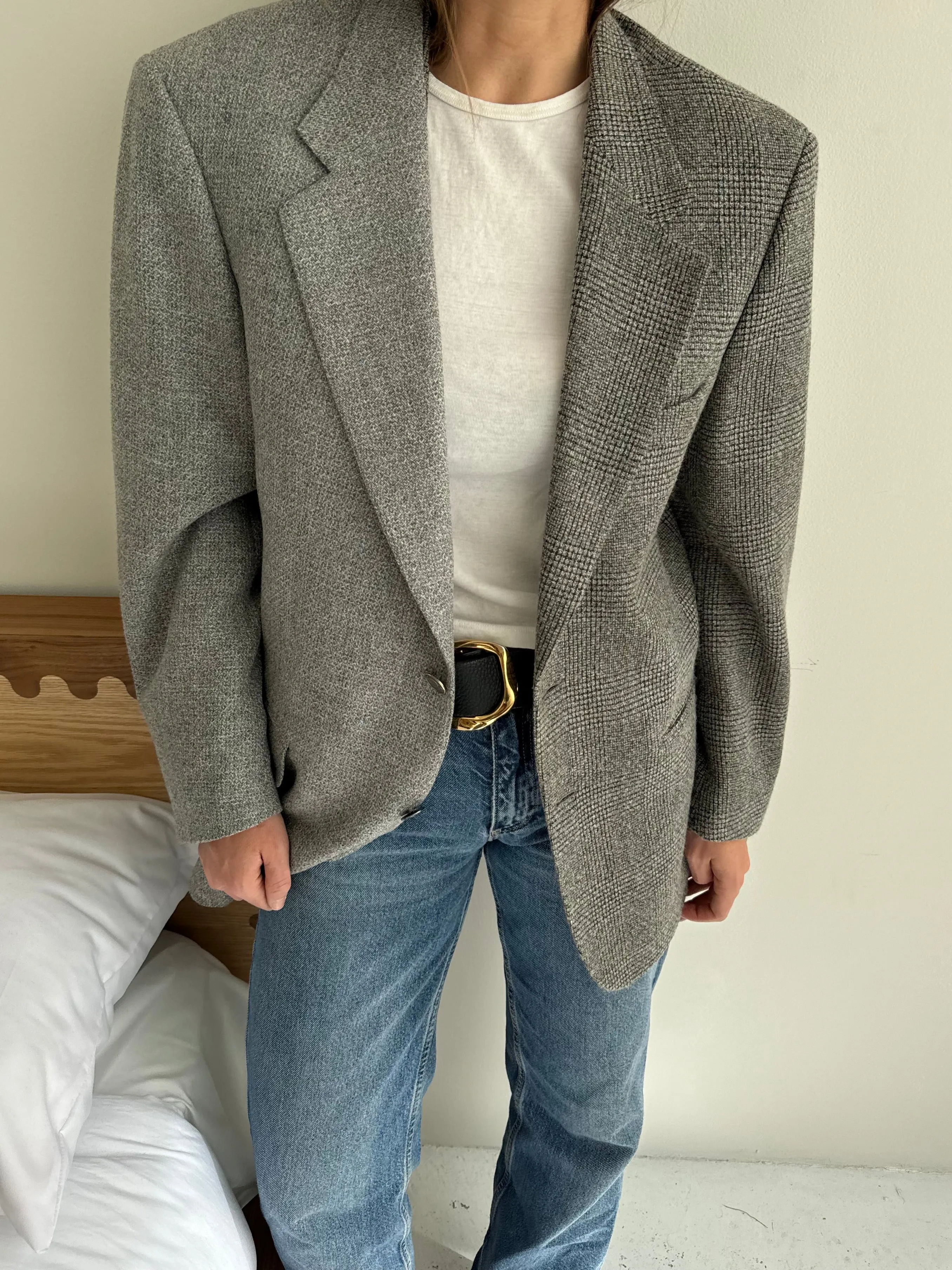Pale grey and checkered contrasted blazer