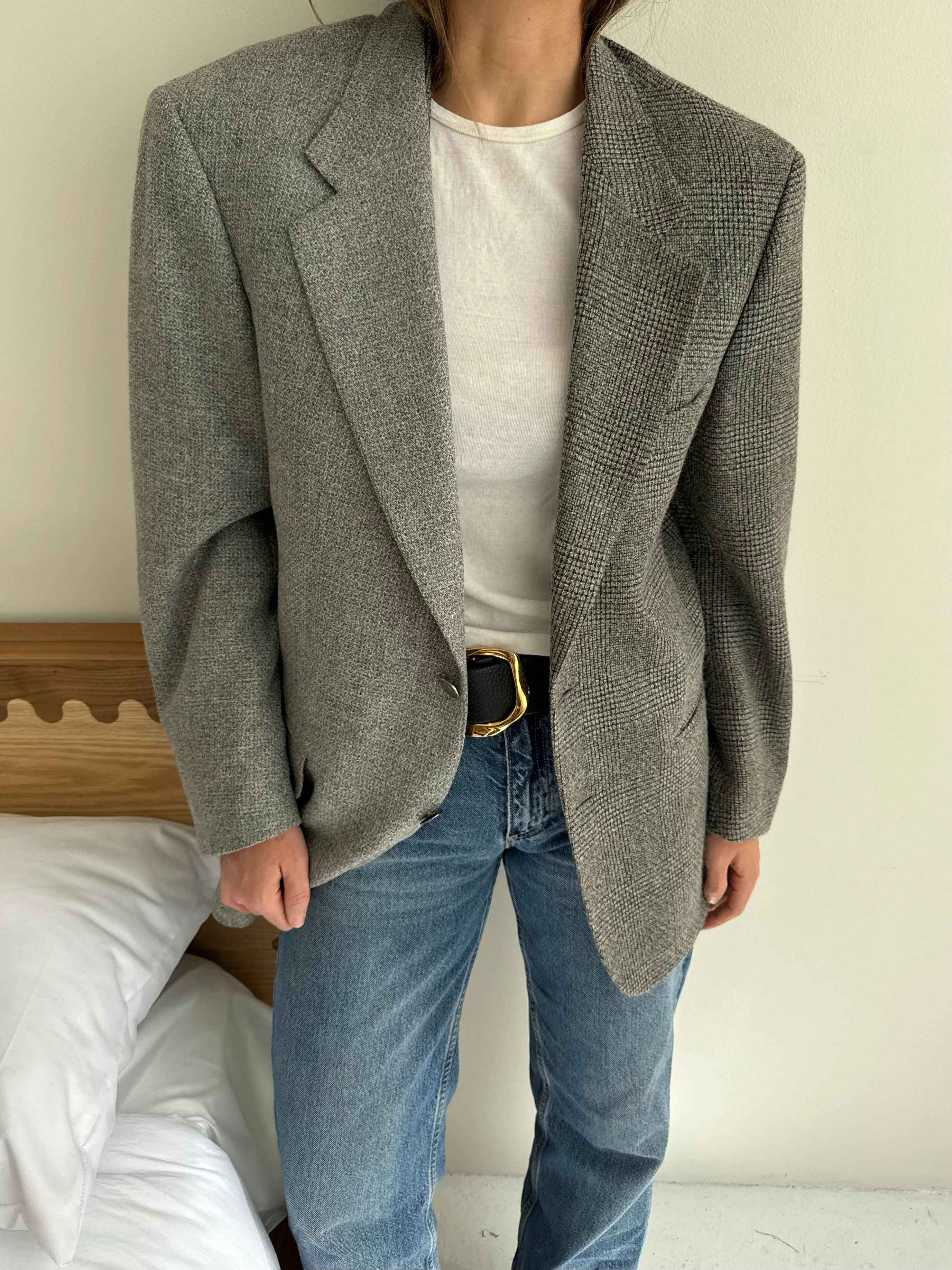 Pale grey and checkered contrasted blazer