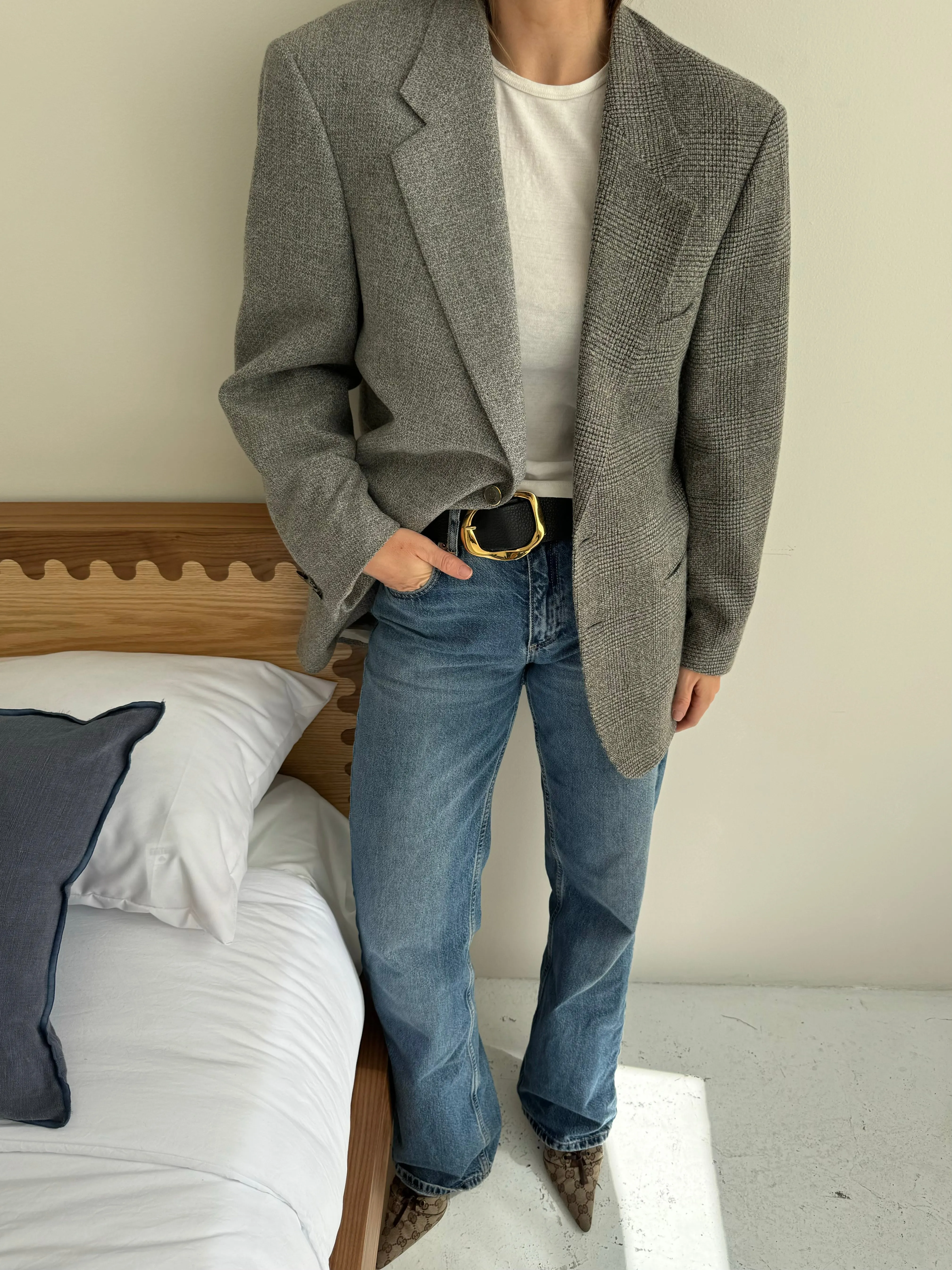 Pale grey and checkered contrasted blazer
