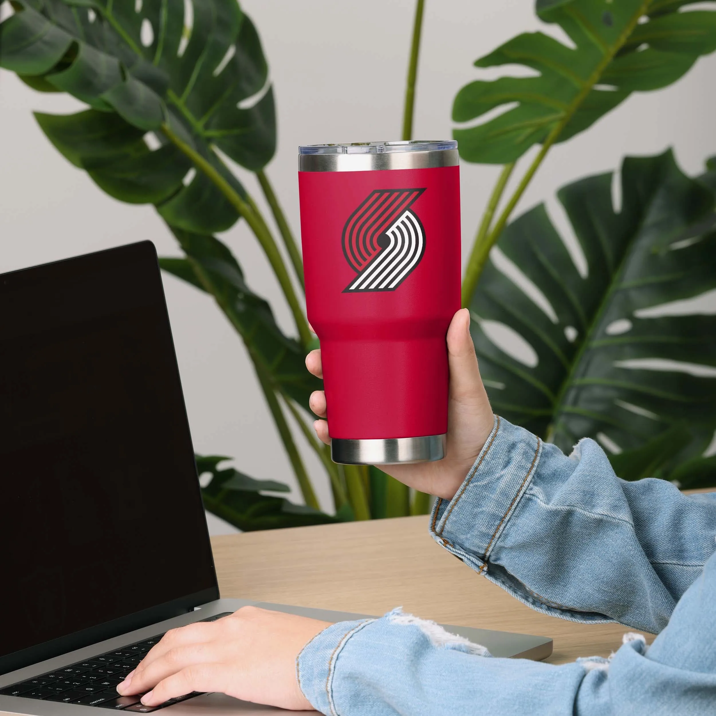 Portland Trail Blazers Team Logo 30 oz Tumbler
