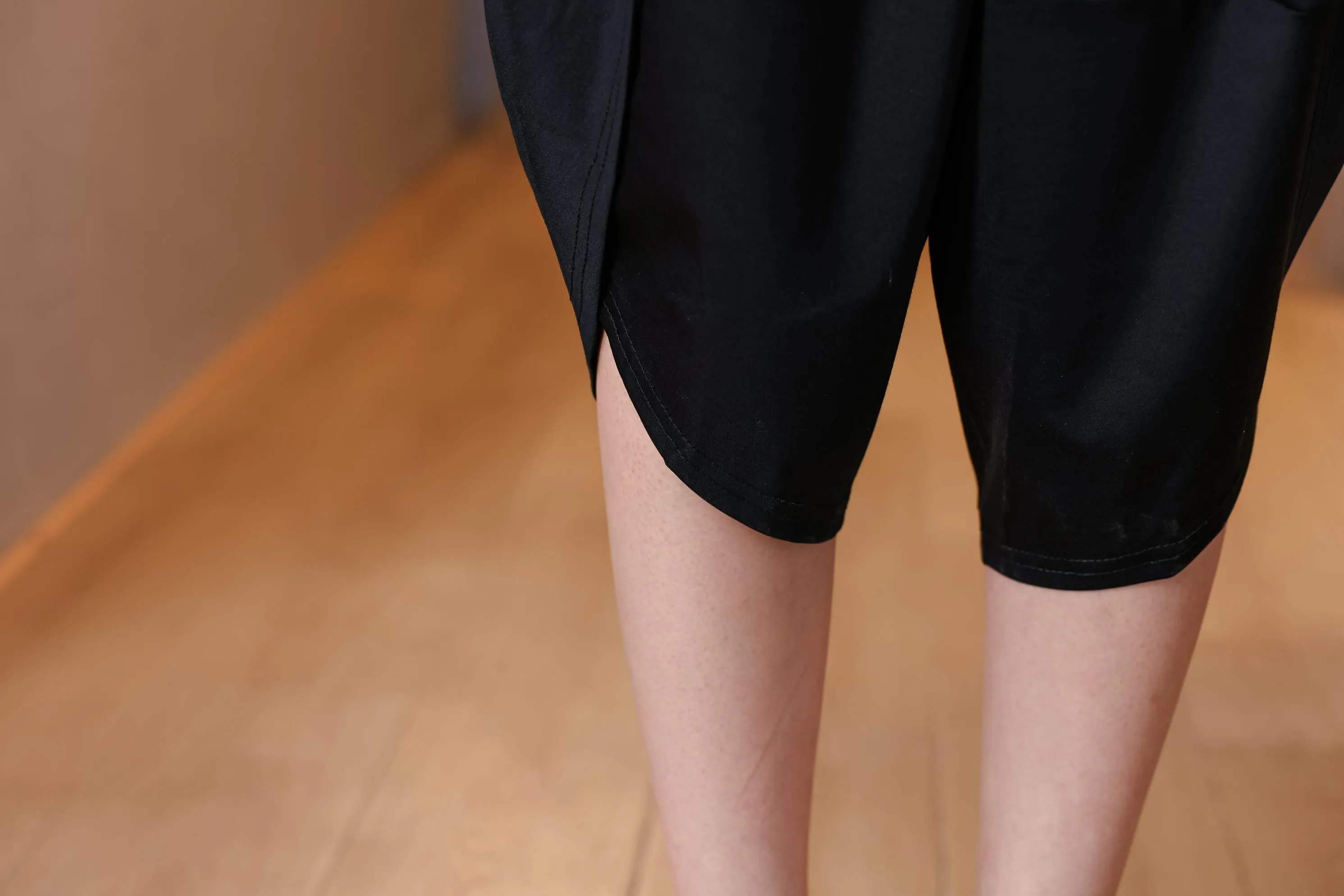 Relaxed-fit T-Shirt for Women featuring Chic Boat Neckline