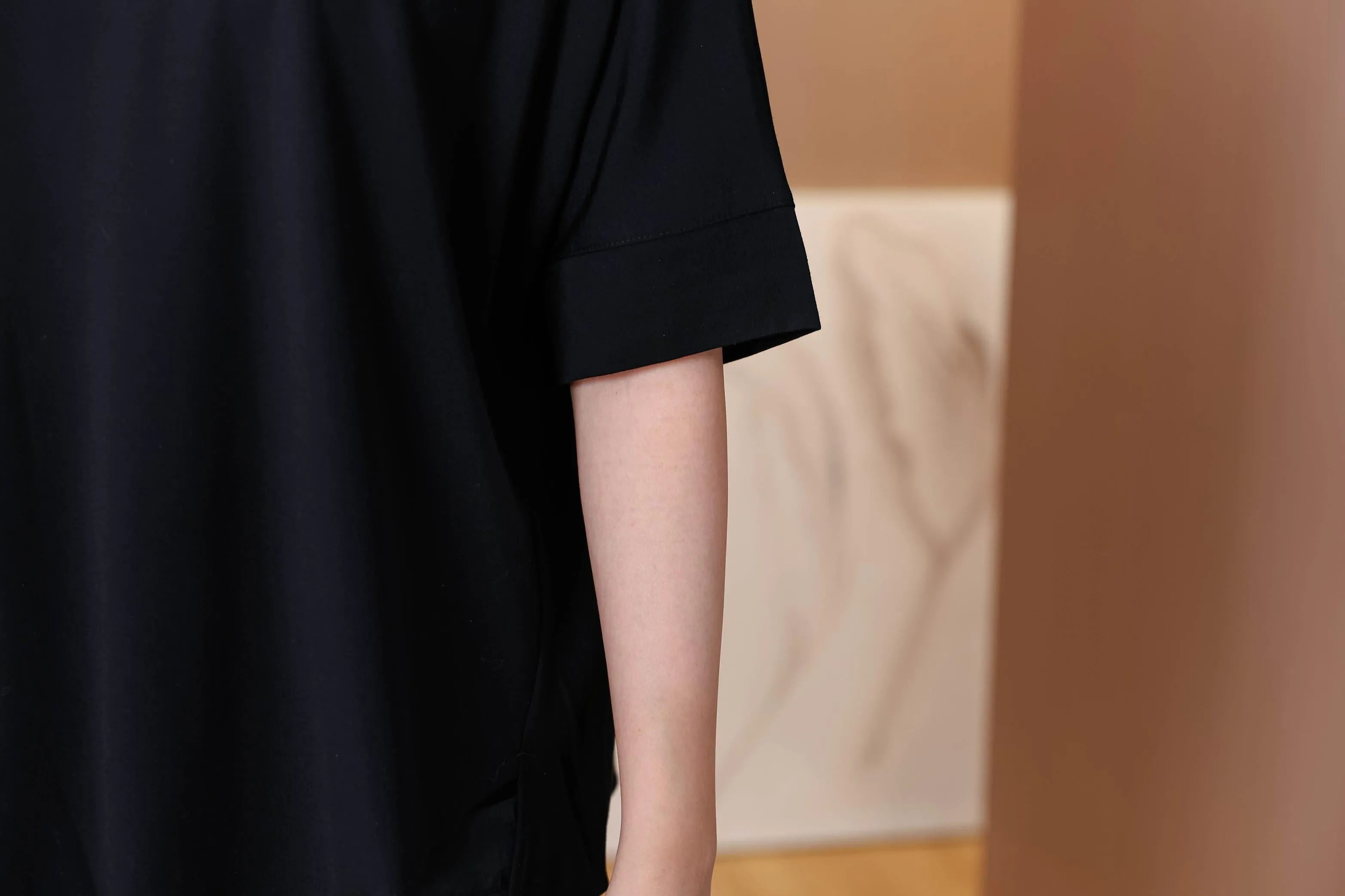 Relaxed-fit T-Shirt for Women featuring Chic Boat Neckline