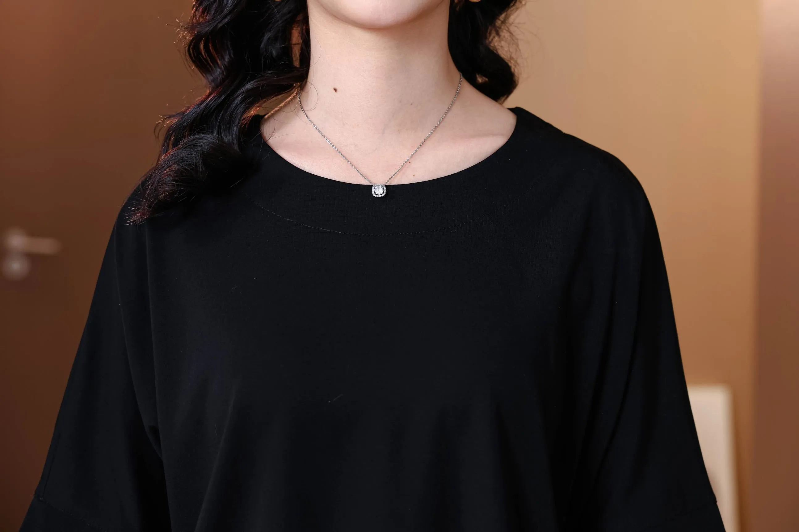 Relaxed-fit T-Shirt for Women featuring Chic Boat Neckline