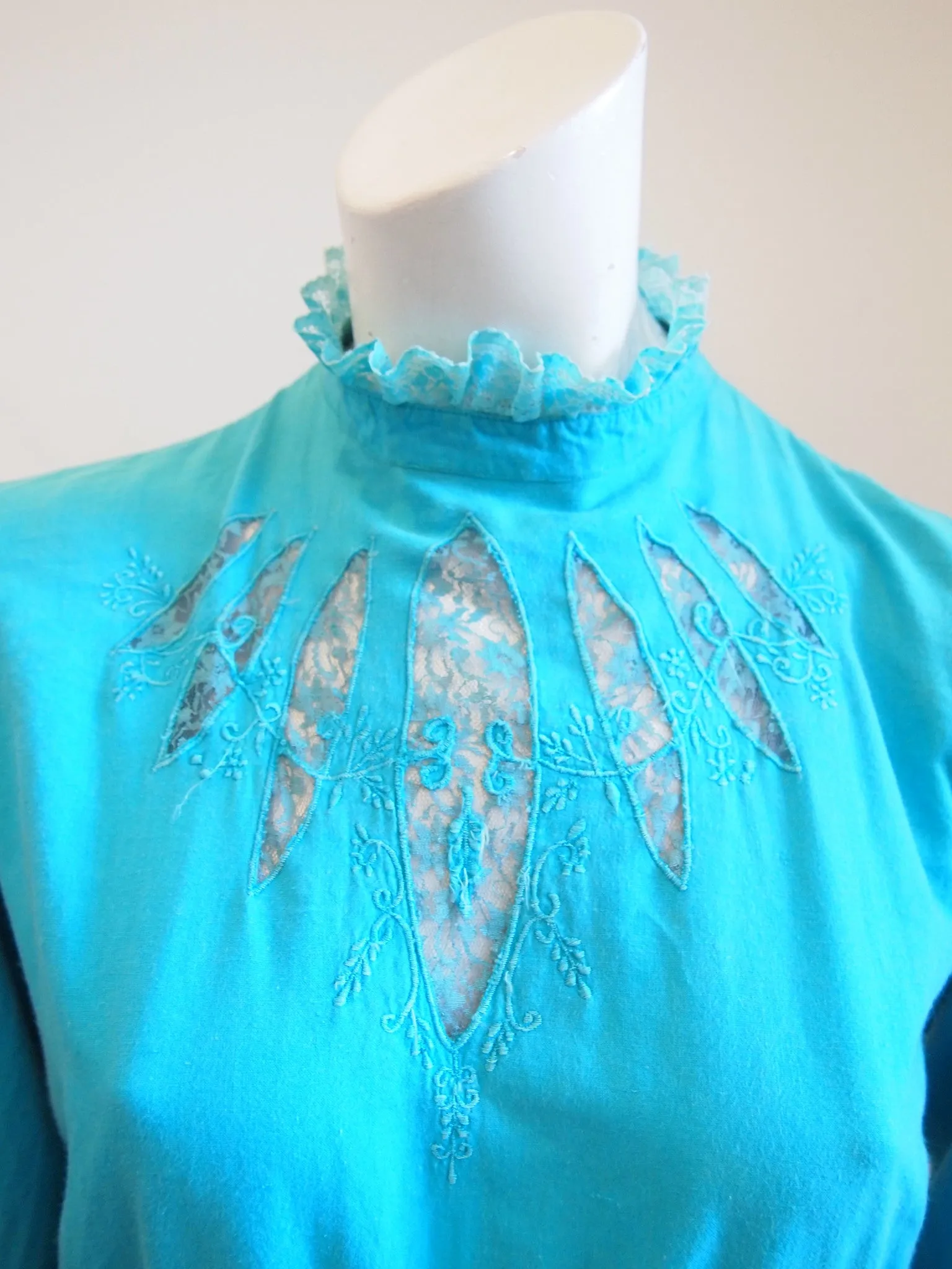SEA GREEN W EDGY CUTOUT FRONT VINTAGE DRESS