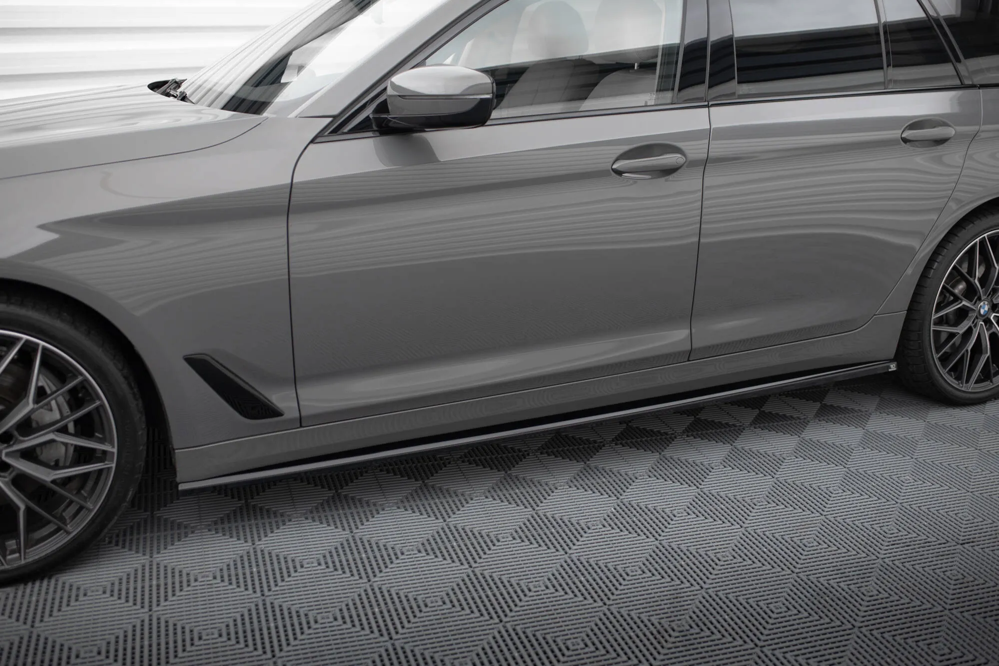 Side Skirts Diffusers BMW 5 G30 / G31 Facelift