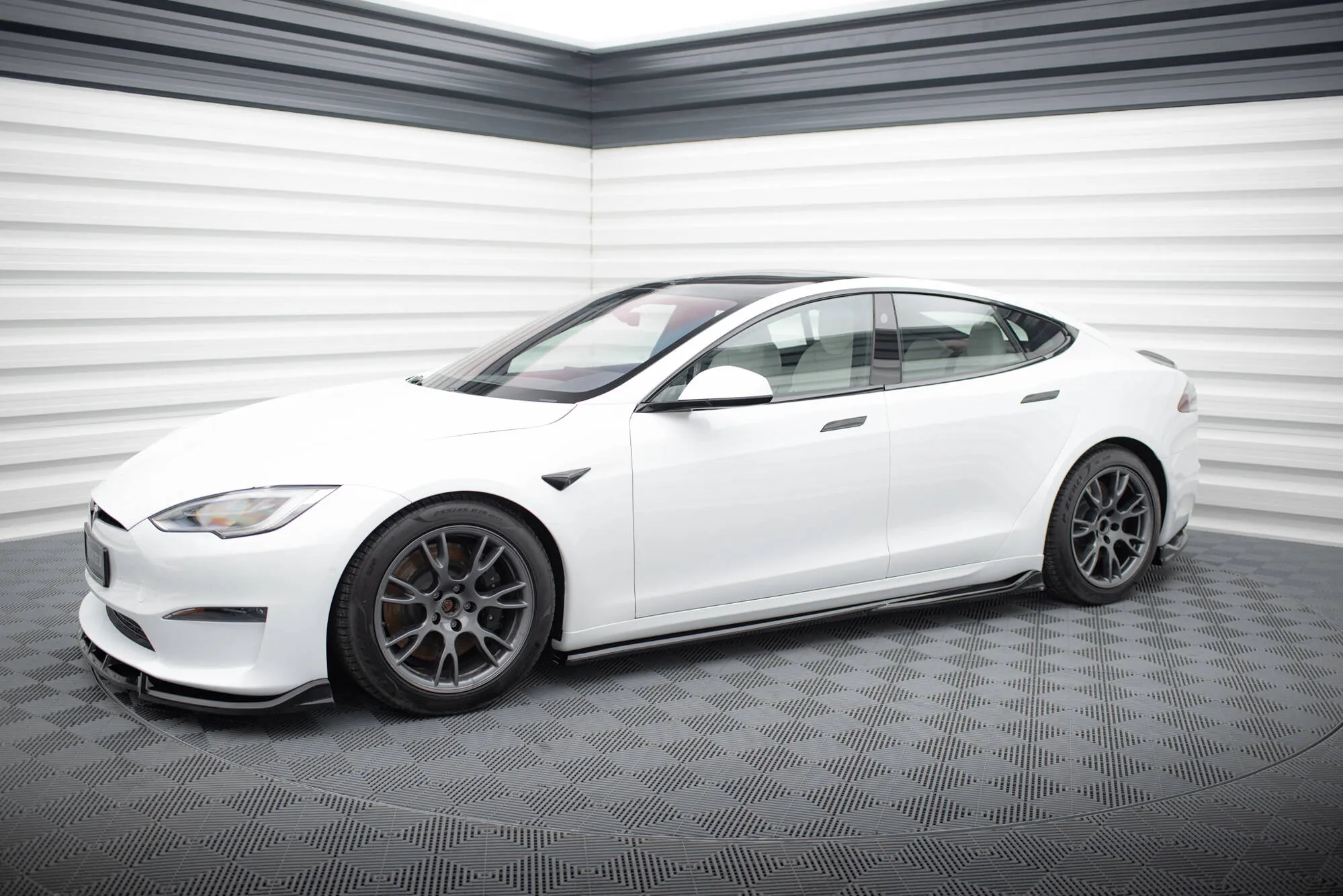 Side Skirts Diffusers V.1 Tesla Model S Plaid Mk1 Facelift